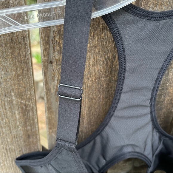 Victoria’s Secret / Victoria’s Sport Black Zip Front Racerback Sports Bra Sz 34C - Picture 7 of 12